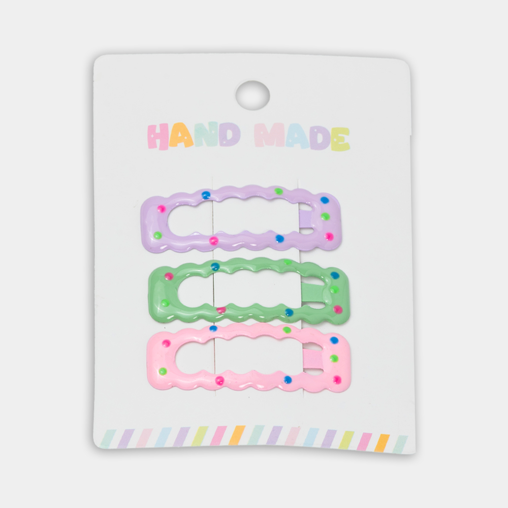 Features: Set of 3 handmade hair clips in pastel colors Fun wavy shape with colorful dot accents Gentle on hair – no pulling or breakage Perfect for daily wear, special events, or as a gift Suitable for toddlers and kids